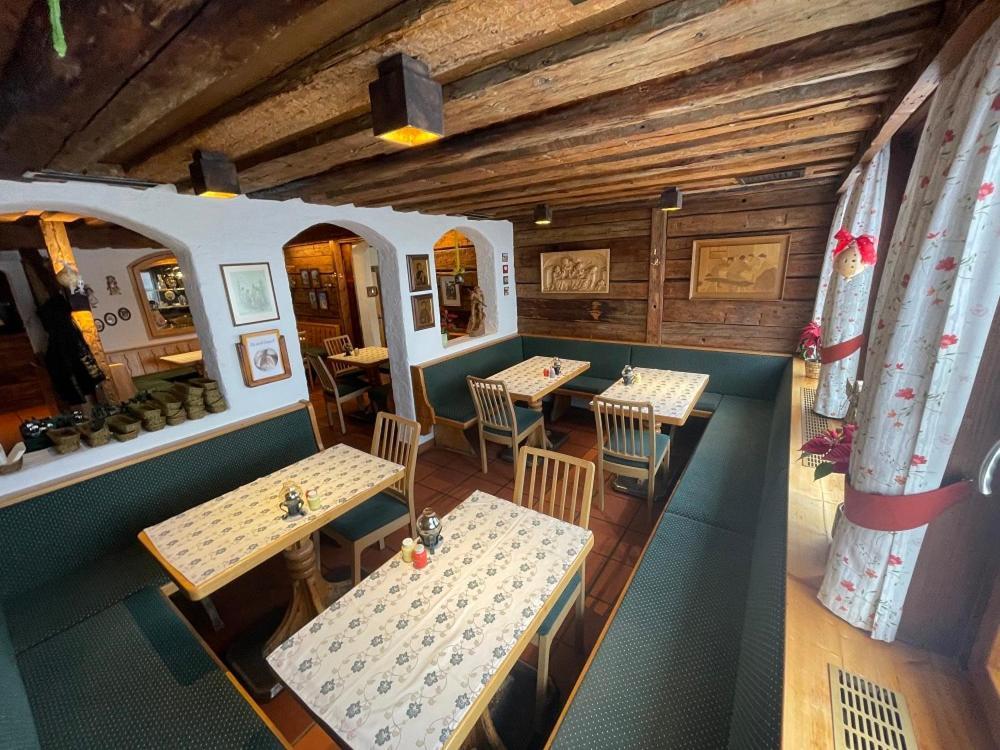 Restaurant-Pension Dorfwirt 바트키르히하임 외부 사진